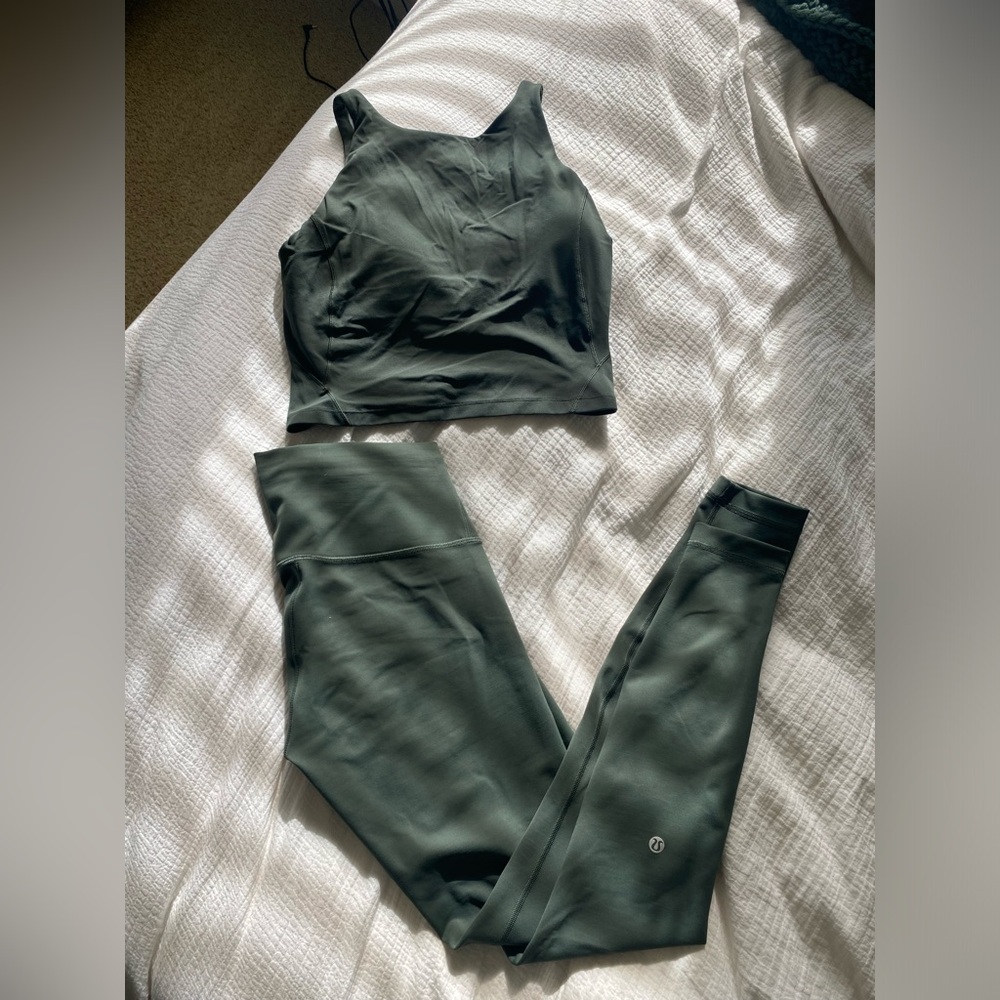 Lululemon size 6 set